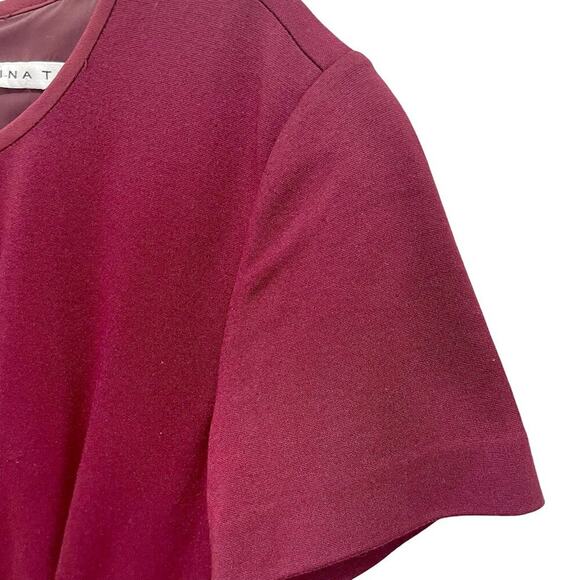 Trina Turk Fit & Flare Women's Dress Wine Pleated Short Cap Sleeve Zip Back 6/8 - Picture 11 of 11